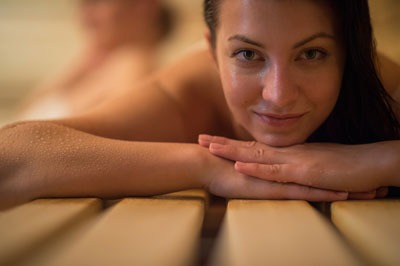 Svedig sauna-session